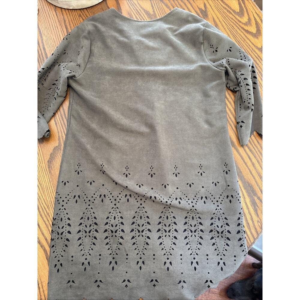 Karen Kane faux suede lined dress 3/4 sleeve with cut outs gray M - Picture 11 of 11